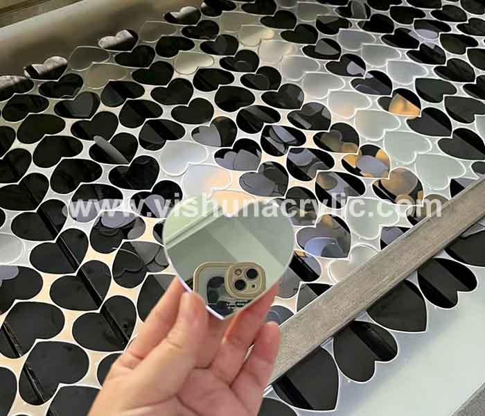 定制激光切割不同形状的亚克力镜面